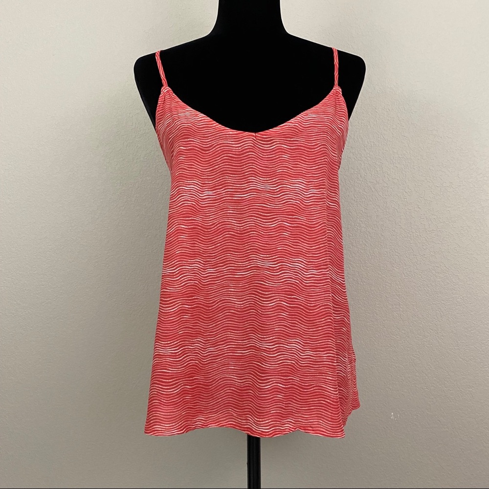 Old Navy Spaghetti Strap top Open back sz Medium
